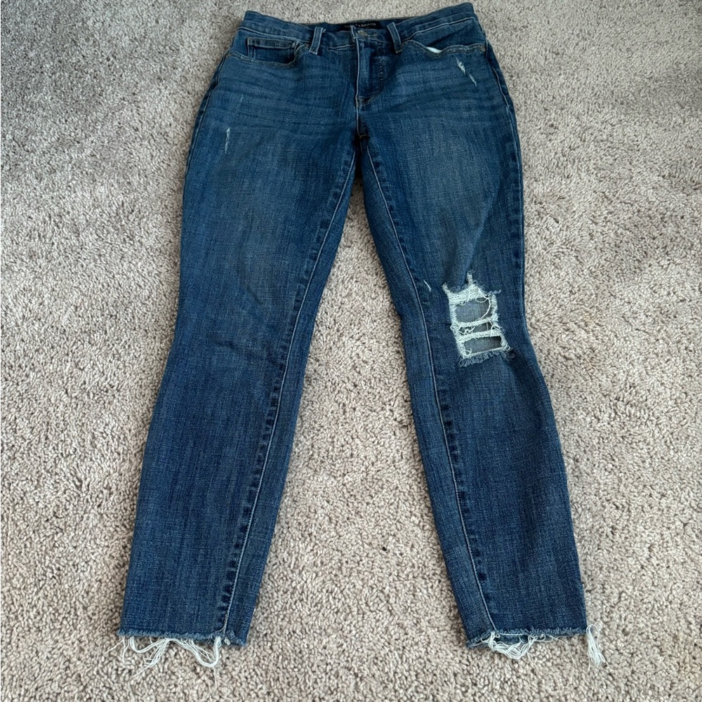 Lucky Brand Size 4 or 27 Mid Rise Ava Dark Wash Skinny Jeans